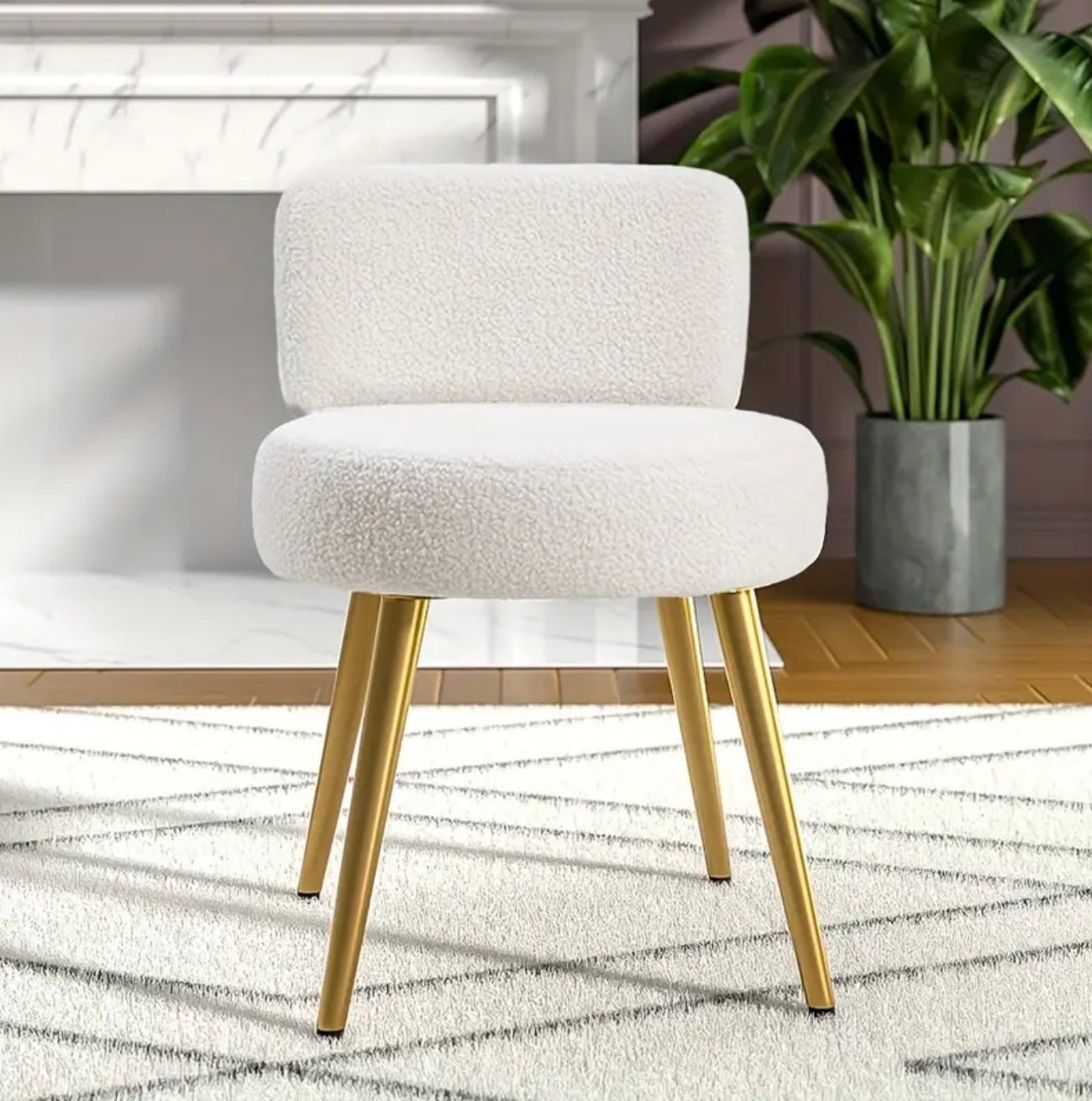 TEDDY PLUSH STOOL
